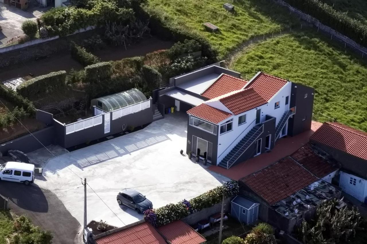 Paradise Apartments II Санта Круз да Флорес Екстериор снимка