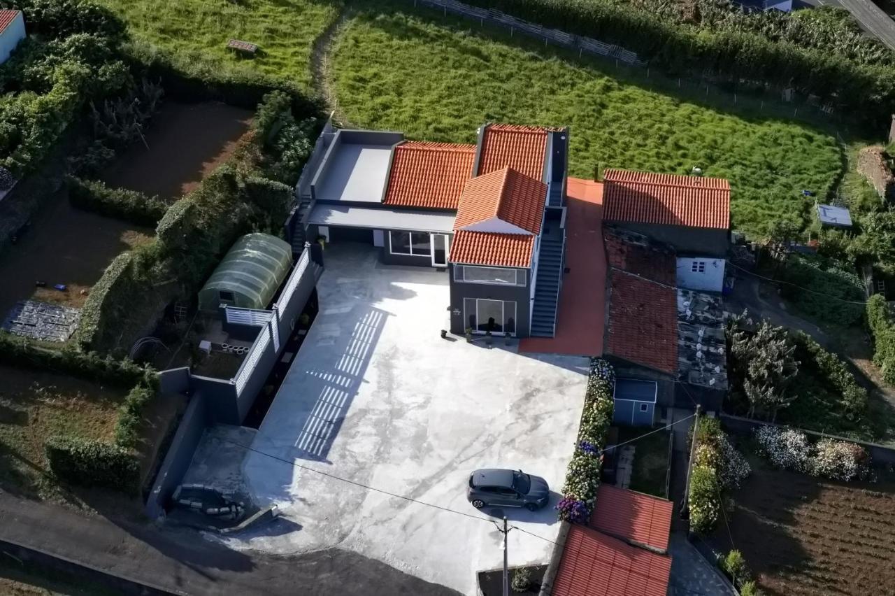 Paradise Apartments II Санта Круз да Флорес Екстериор снимка